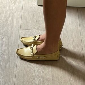 Tod’s Tan Driving Moccasins